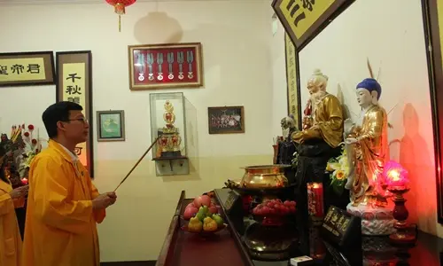 Makna Sebuah Altar Sembahyang